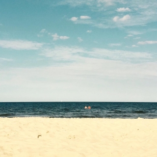 #Ostsee #balticsea #usedom #bansin #strand #beach #sky #nothingisordinary #minimal #minimalist #minimalmood #minimalism_world #mindtheminimal #theminimalmag #rsa_minimal #rsa_nature #diewocheaufinstagram #nothingisordinary #huntgram #huntgramgermany #outofthephone #mobilemag #clouds #meer #see #sea #sand #ocean #coastal #coast #minimalpeople