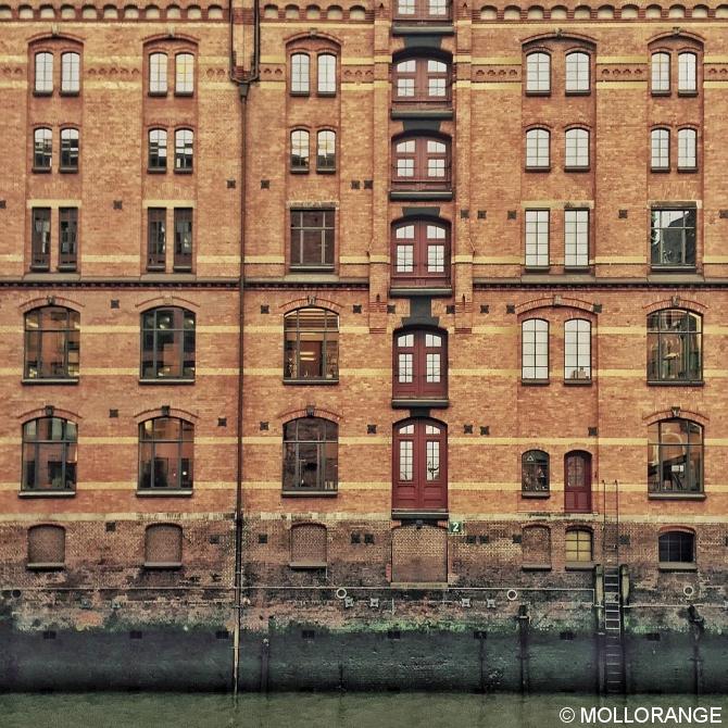 #Hamburg #ig_hamburg #igershamburg #diewocheaufinstagram #facade #facades #worldfacades #artofvisuals #urban #urbanandstreet #urbanphotography #mindtheminimal #outofthephone #speicherstadt #hh #welovehamburg #welovehh #architexture #architecture #archilovers #straightfacade #weshowhh_architecture #weshowhh_hotspots #weshowhh_harbour