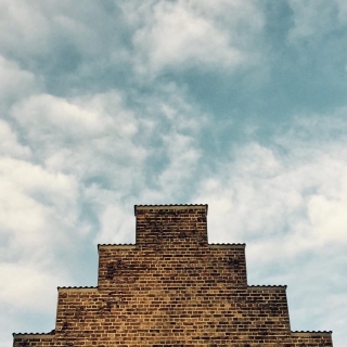 #Haus #mindtheminimal #diewocheaufinstagram #architecture #outofthephone #sky #lookingup