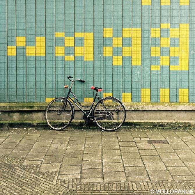 🚲 #fahrrad#türkis#gelb#amsterdam #ihavethisthingwithbikes #solobikeparking